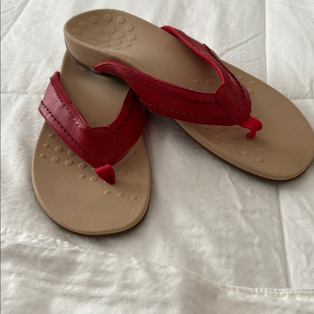 Vionic Red Sandals - Picture 7 of 8